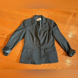 Banana Republic Women’s Gray Two-Button Blazer – Size 4 (NWT)